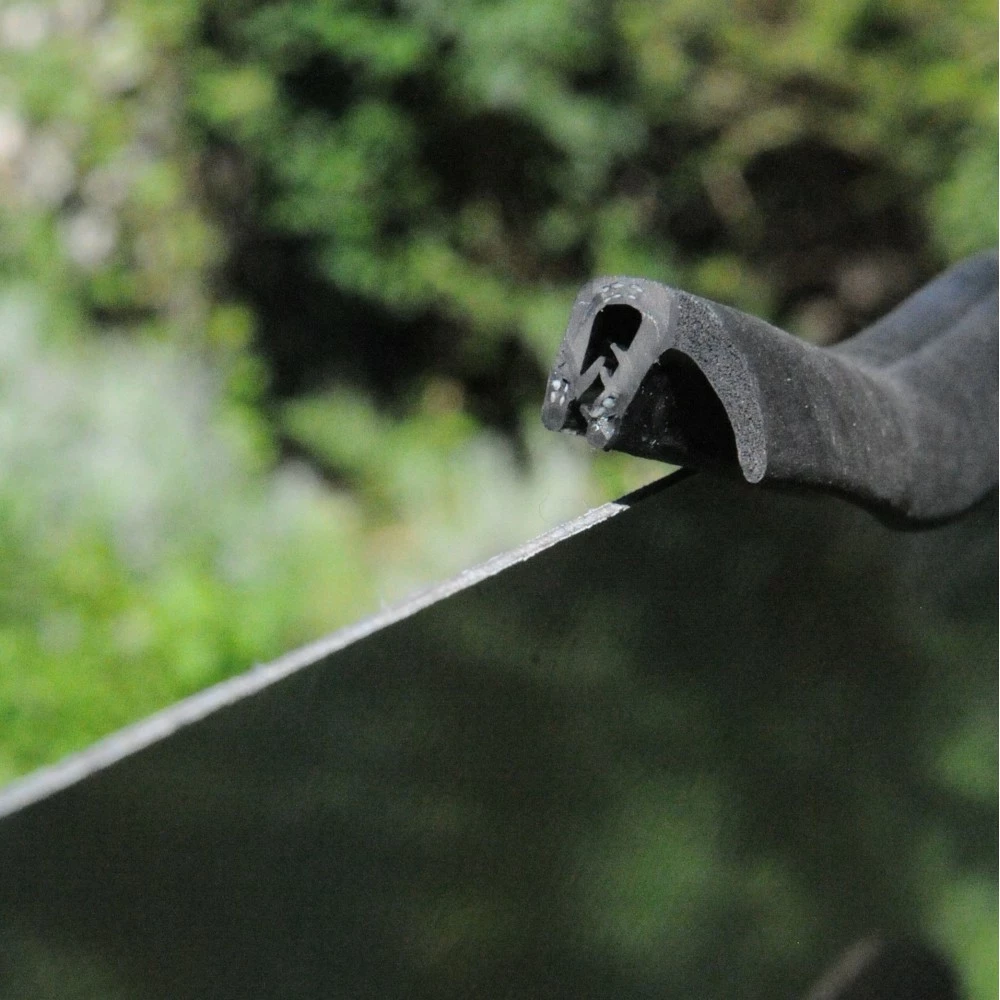 Kantenschutz Fenstereinbau Und Fahrerhausausschnitt Schiebefenster, Lippenprofil 2 Kantenschutz Fenstereinbau Und Fahrerhausausschnitt Schiebefenster, Lippenprofil – Bild 2