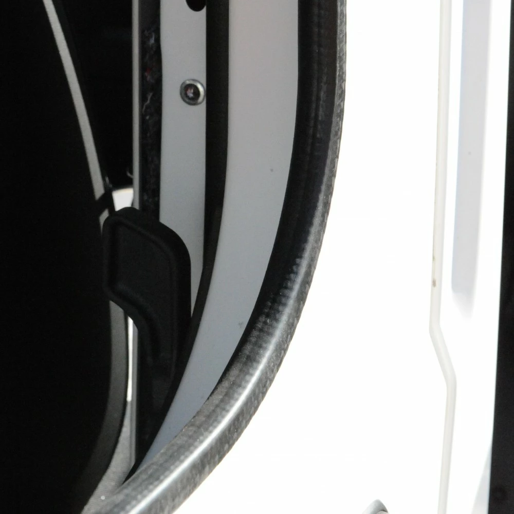 Kantenschutz Fenstereinbau Und Fahrerhausausschnitt Schiebefenster, Lippenprofil 5 Kantenschutz Fenstereinbau Und Fahrerhausausschnitt Schiebefenster, Lippenprofil – Bild 5